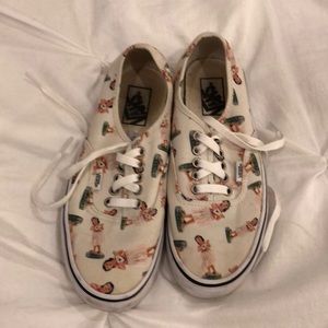 Vans lace up size 8 - hula girl print